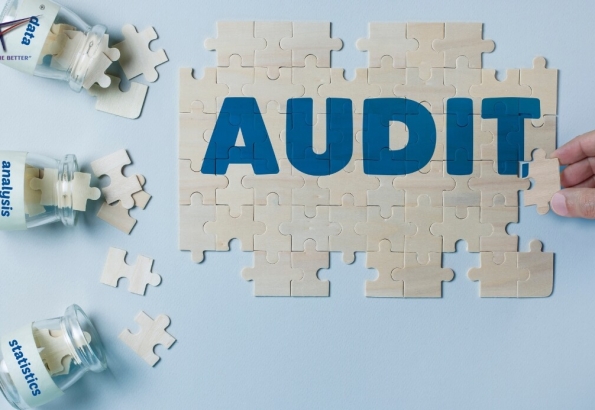 Kiểm toán nội bộ là gì? Vai trò, chức năng & quyền hạn 2025