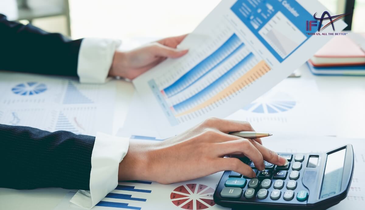Đối chiếu số liệu khai báo và phân tích biểu đồ là bước quyết định trong kiểm toán thuế.