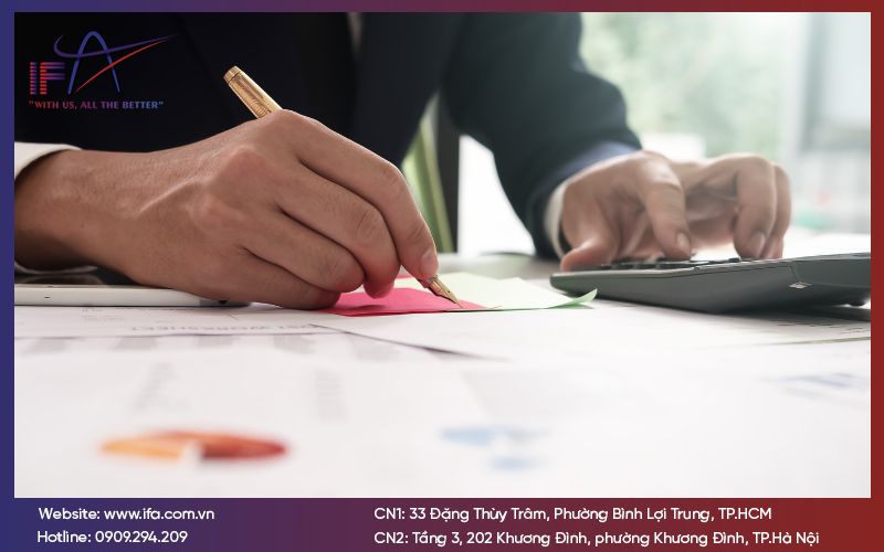 Bước 8: Lập báo cáo tài chính và quyết toán cuối năm